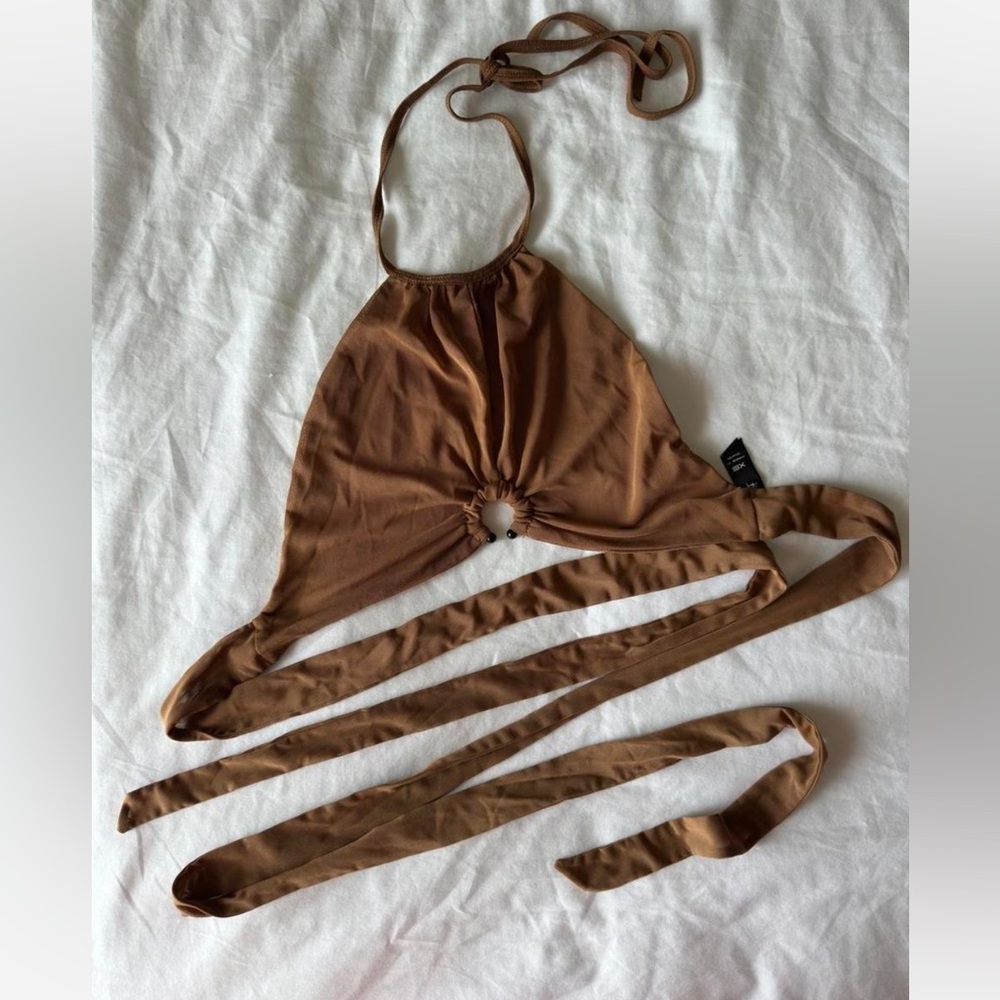 Mesh wrap top